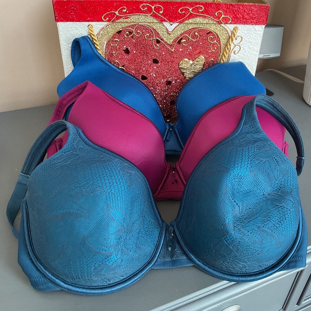 VANITY, FAIR BUNDLE OF THREE CONVERTIBLE BRAS 34DD